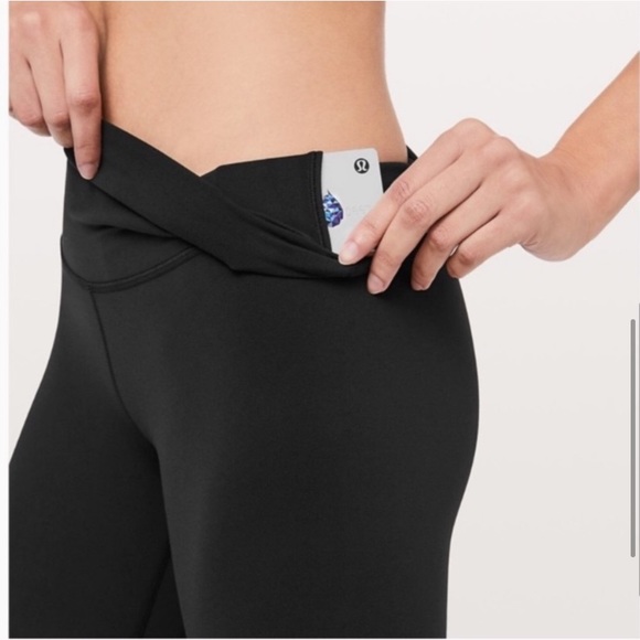 Lululemon Black Full Length Mid Rise Wunder Unders - Picture 3 of 10